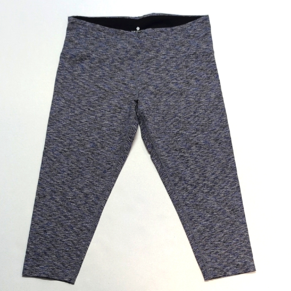 Tuff Athletics Black,Blue and Gray Capri Leggings Size Large
